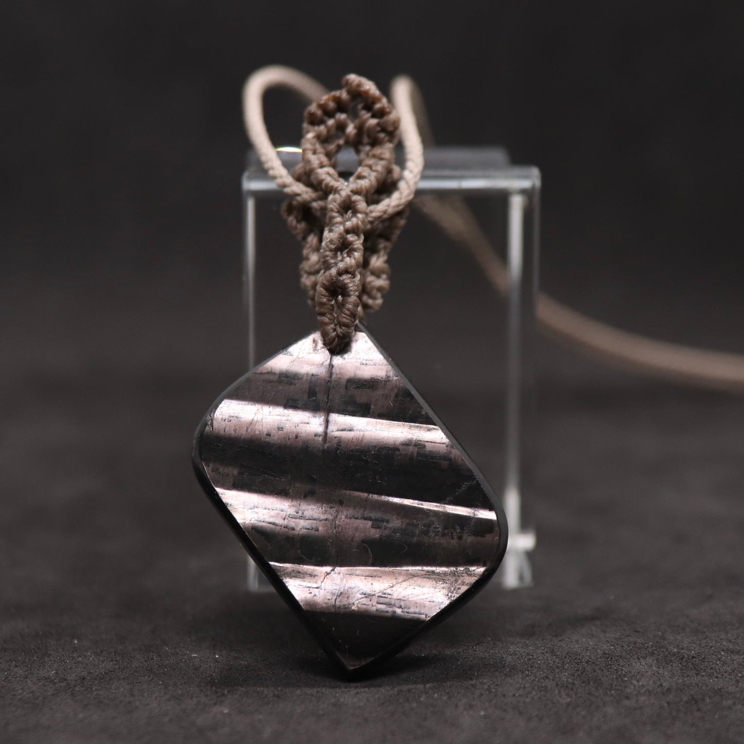 ハイパーシーンマクラメネックレスhmn17