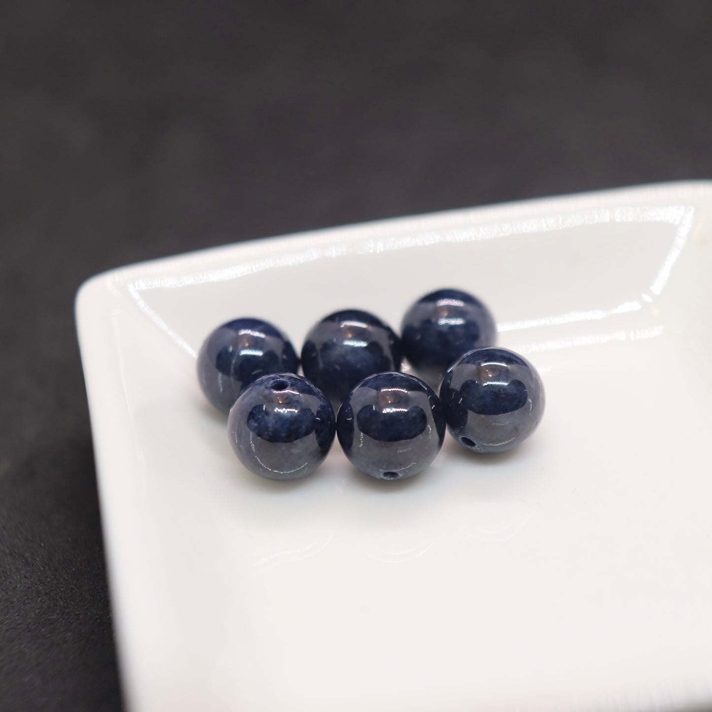 ディープブルーサファイア8.5㎜一粒売り