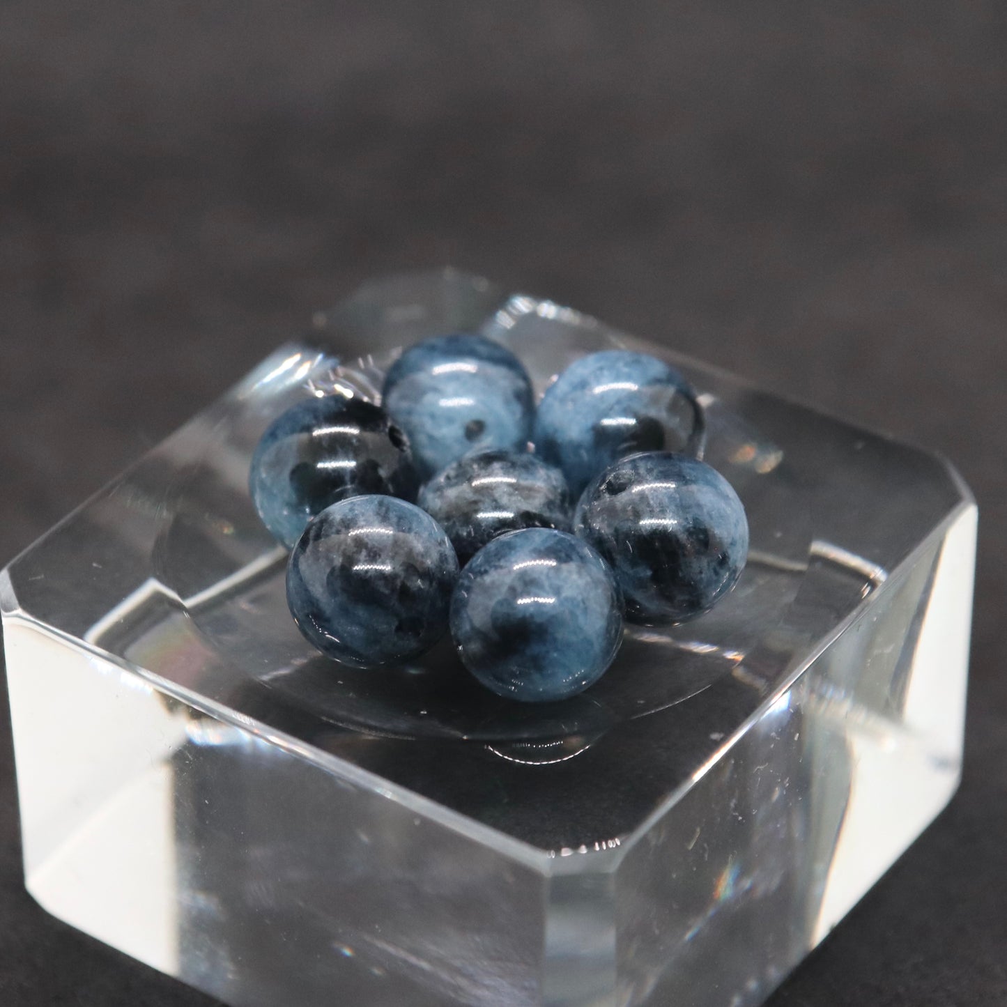 ブラックアクアマリン7.5㎜一粒売り
