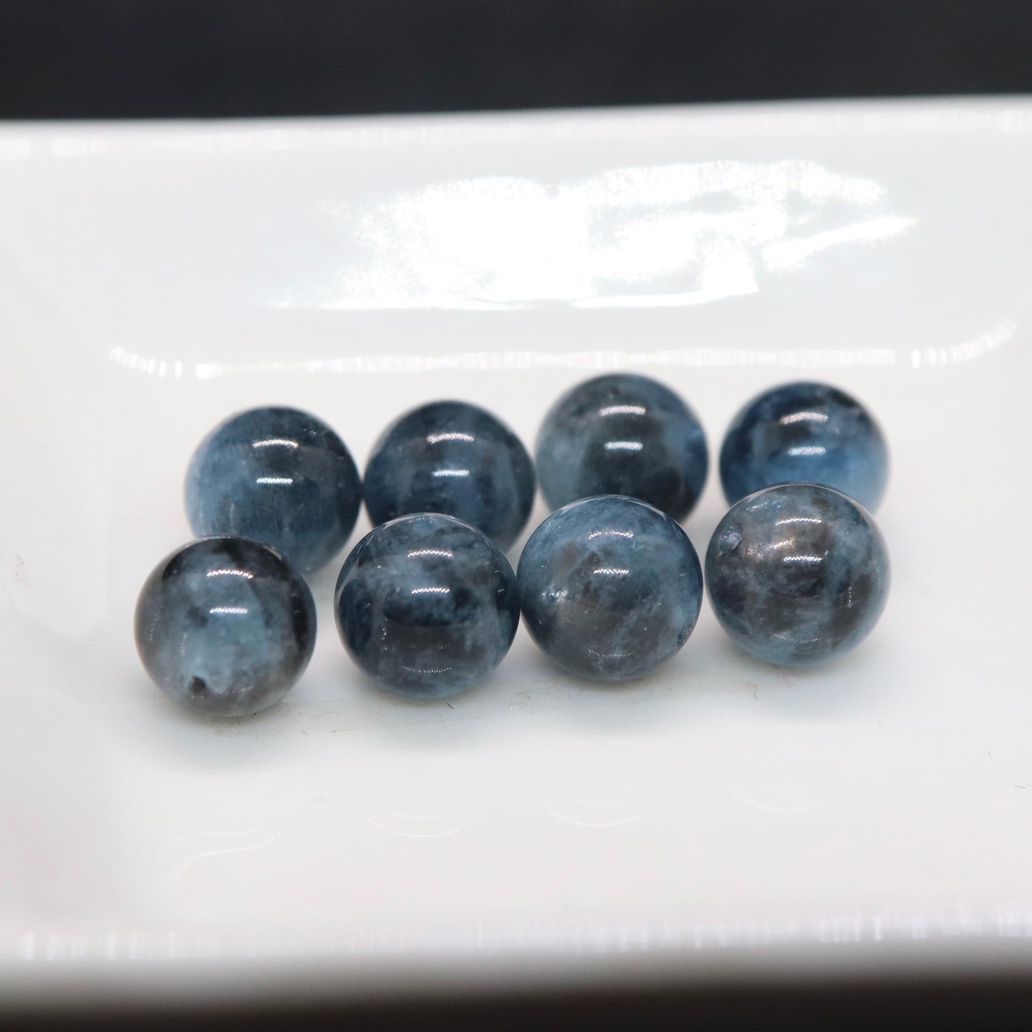 ブラックアクアマリン7.5㎜一粒売り