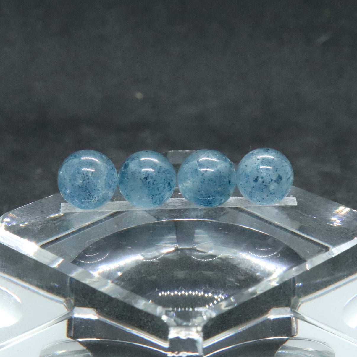 スコルザライトインクォーツ粒6.5-7㎜