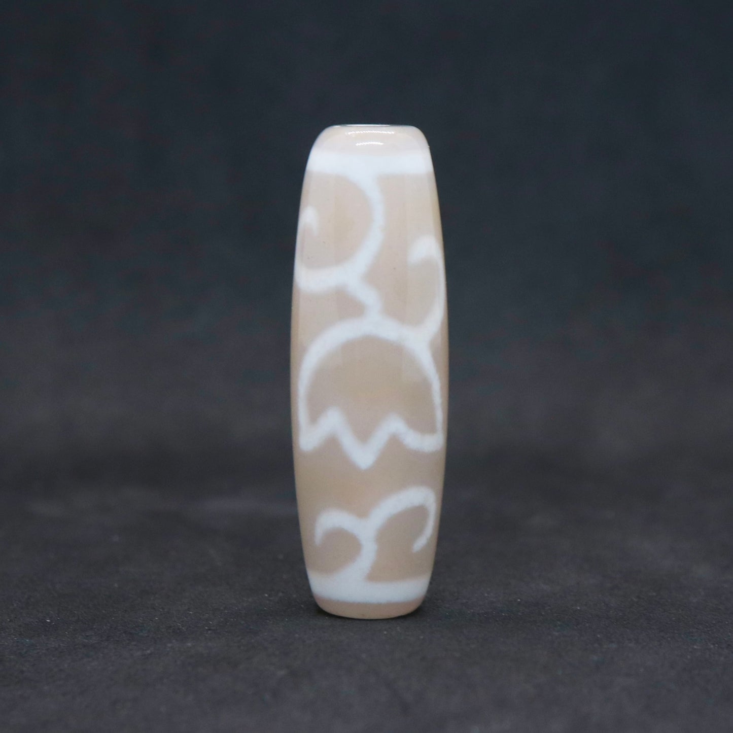 老玉髄水蓮花天珠