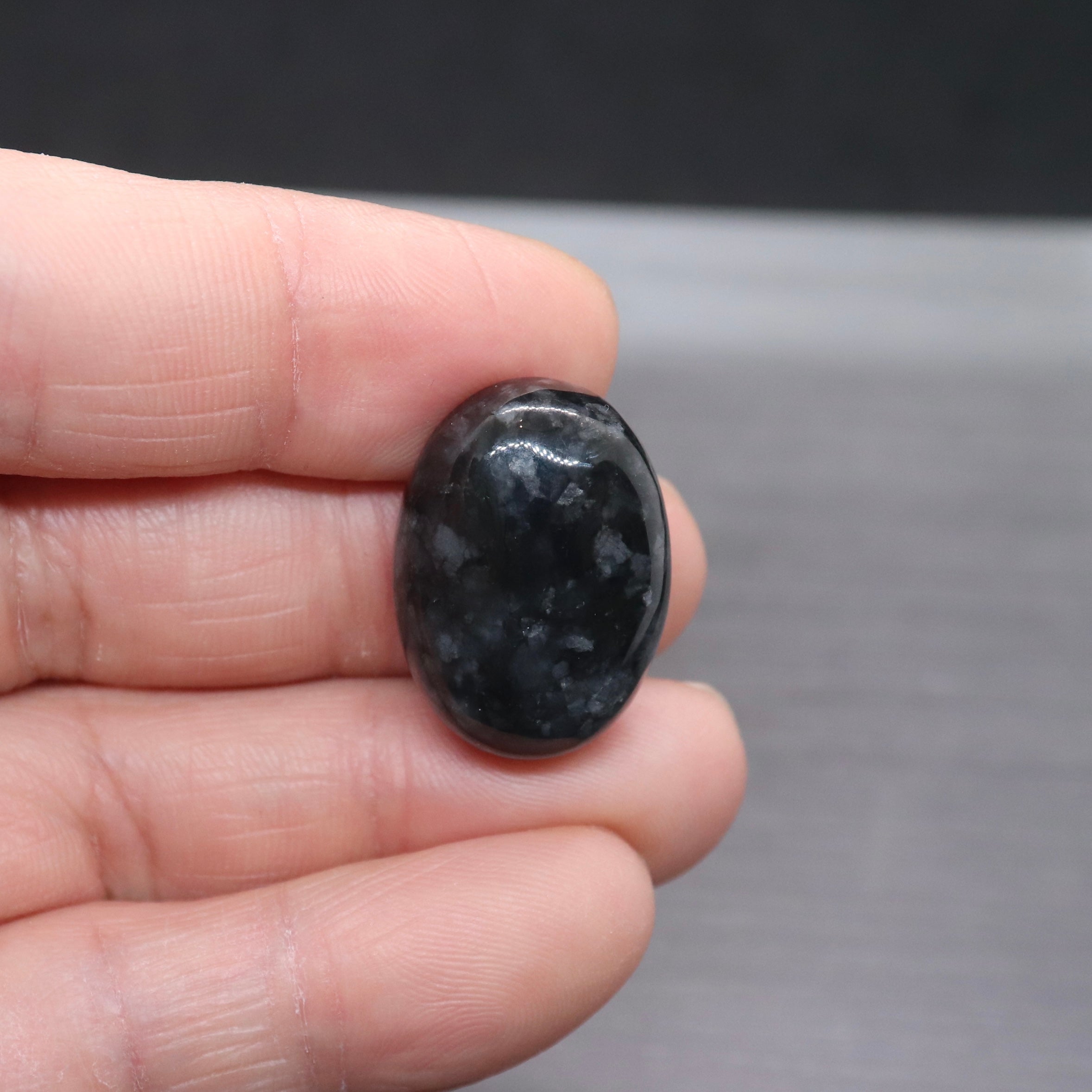 黒翡翠24.9㎜ – 天然石屋 優月堂