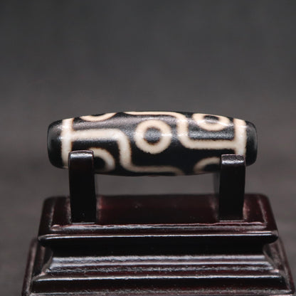 右下がり九眼天珠38.3㎜