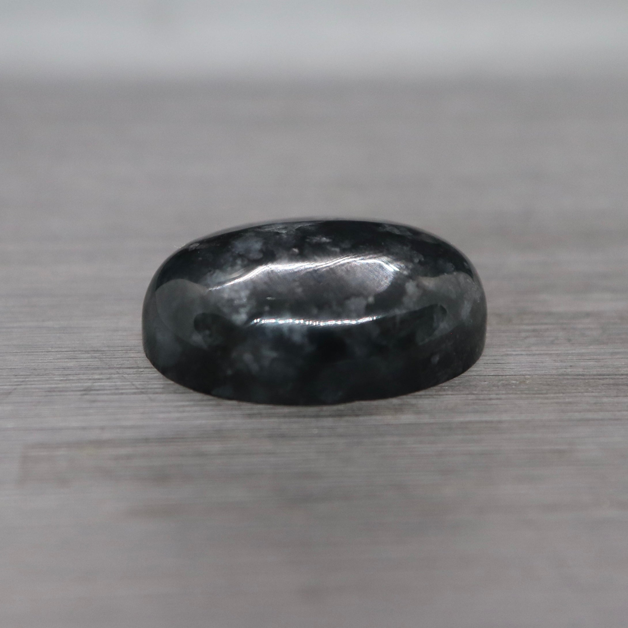 黒翡翠24.9㎜ – 天然石屋 優月堂