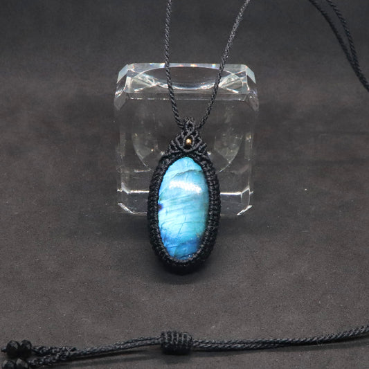 ブルーラブラドライトマクラメネックレス41.5㎜