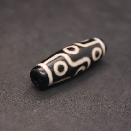 右下がり九眼天珠38.3㎜