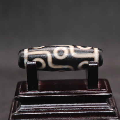 右下がり九眼天珠38.3㎜