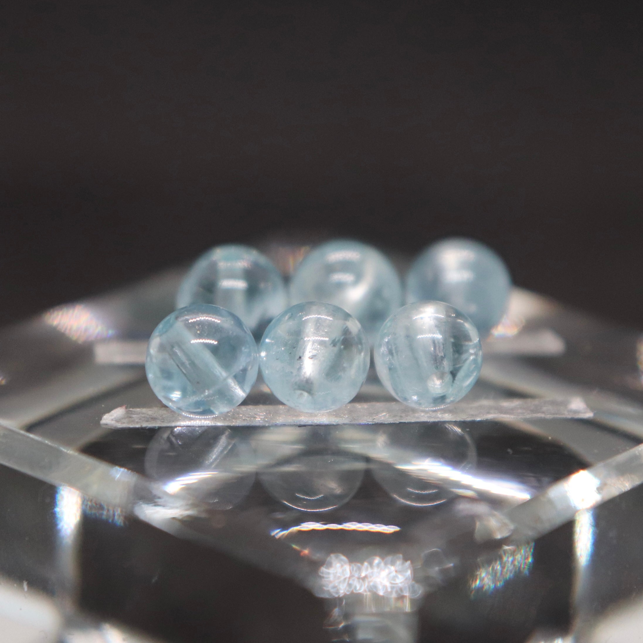 アクアマリン　原石　非加熱 ブラジル産]天然アクアマリン結晶/未加工原石（非加熱無着色・9.0g