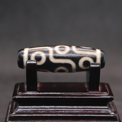 右下がり九眼天珠38.3㎜