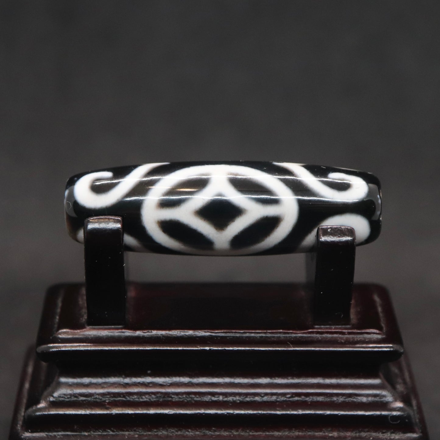 双心金銭老玉髄天珠37.8㎜