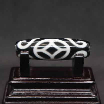 双心金銭老玉髄天珠37.8㎜