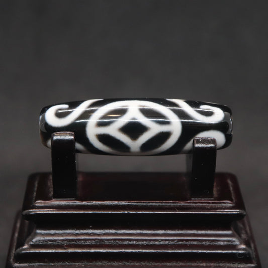 双心金銭老玉髄天珠37.8㎜