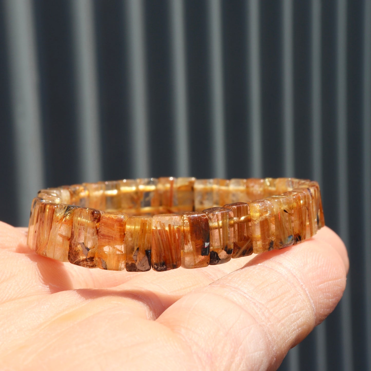 母岩入りタイチンゴールドルチルクォーツバングル約9×5㎜