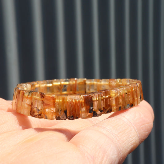 母岩入りタイチンゴールドルチルクォーツバングル約9×5㎜