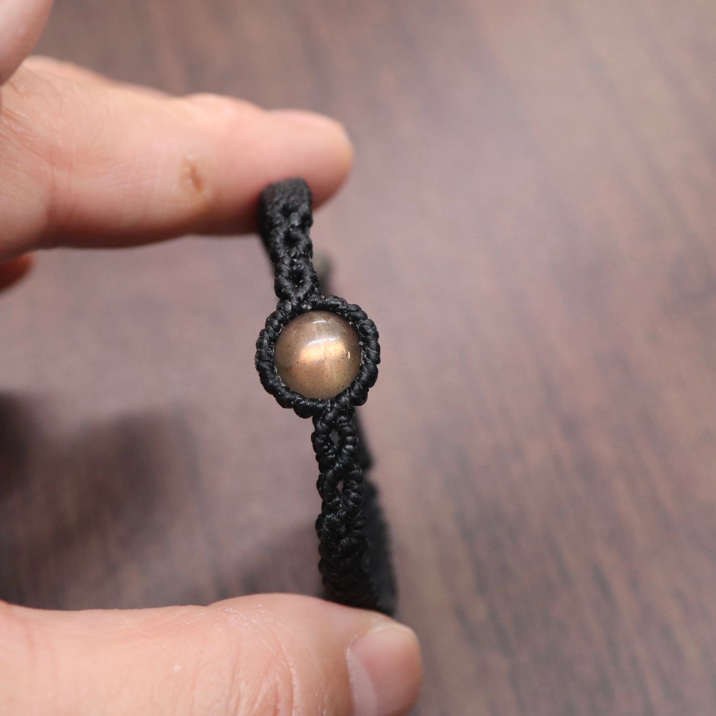 オレンジラブラドライトマクラメブレスレット