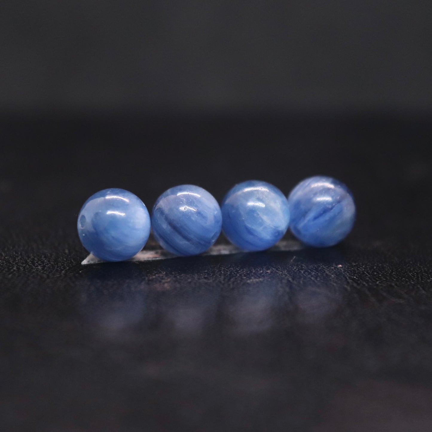 無着色カイヤナイト8㎜一粒売り